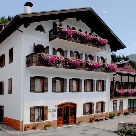 Cadore Haus Hotel Auronzo di Cadore Exterior photo